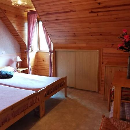 Bed and Breakfast Le Fidele Saint-Chamant Екстер'єр фото