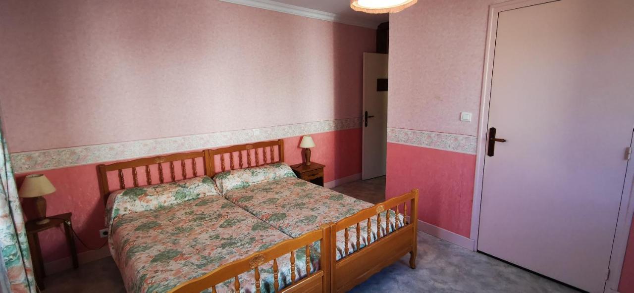 Bed and Breakfast Le Fidele Saint-Chamant Екстер'єр фото
